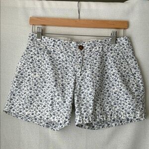 Old Navy sz 4 White Navy Blue Floral Women's Shorts Classic Cottagecore Cotton